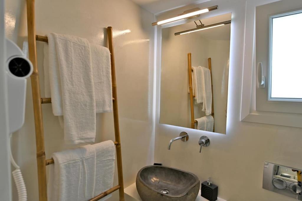 Kleri'S Apartments 2 Тинос Екстериор снимка